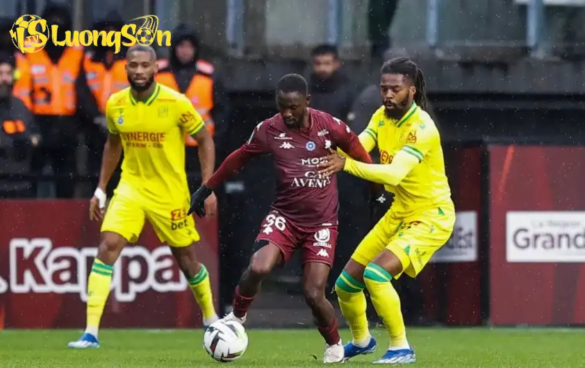 Nantes quyết giành chiến thắng trước Metz. (Ảnh: Internet)
